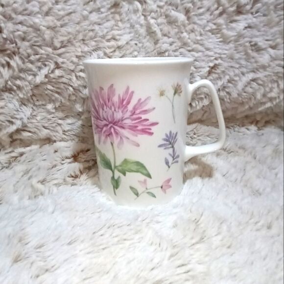Rose of England , fine bone china , designed in united kingdom, coffee mug/cup - Picture 1 of 5